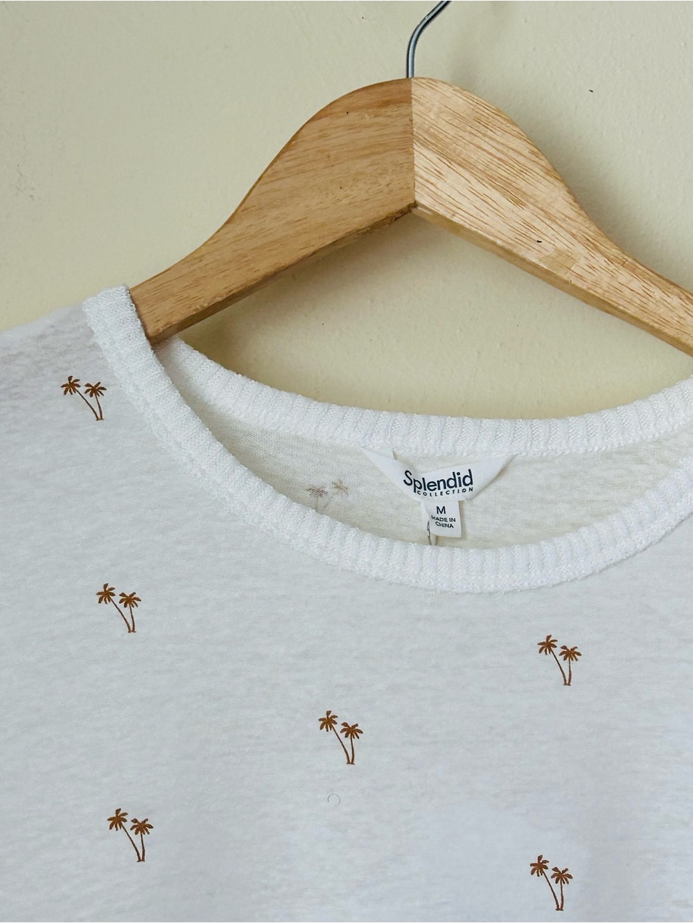 Splendid Light Cream or Off White Palm-Embroidered Short Sleeve Top Sz M - Picture 5 of 11
